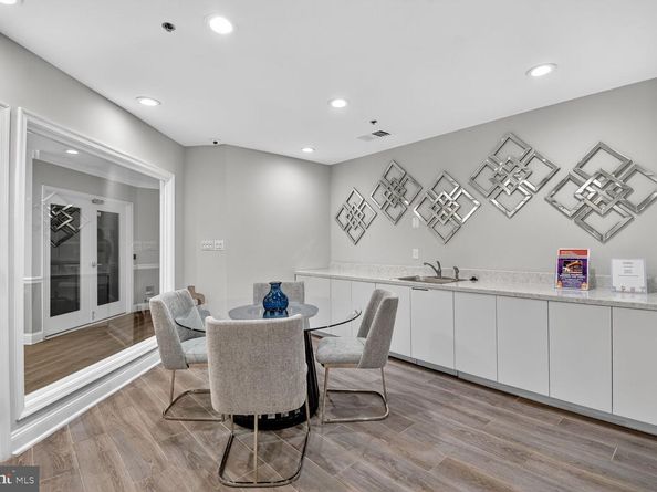1001 N Vermont Street 102, Arlington VA 22201