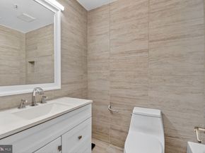 1001 N Vermont Street 102, Arlington VA 22201