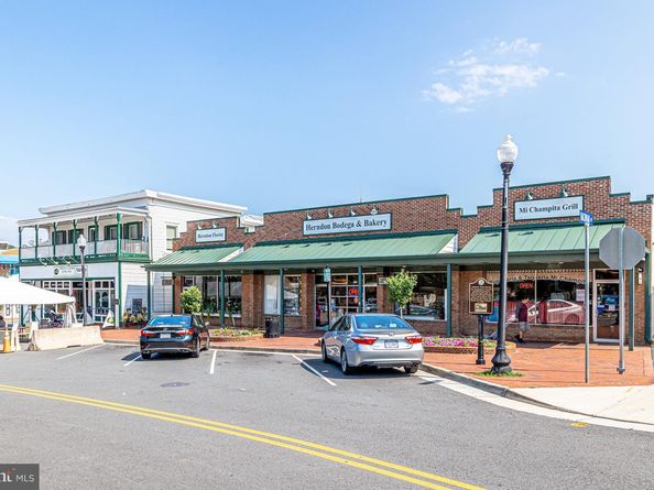 220 Herndon Station Square, Herndon VA 20170