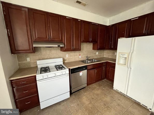 3333 N Lawrence Street, Philadelphia PA 19140