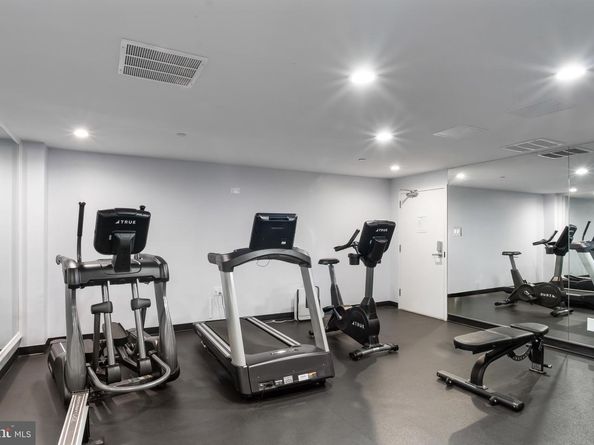 1301 N Courthouse Road 1401, Arlington VA 22201