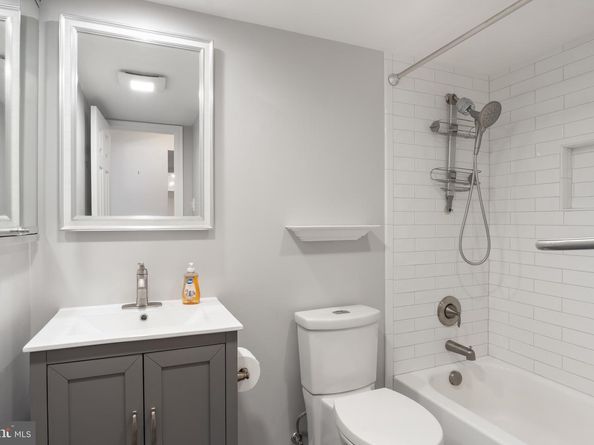 1301 N Courthouse Road 1401, Arlington VA 22201