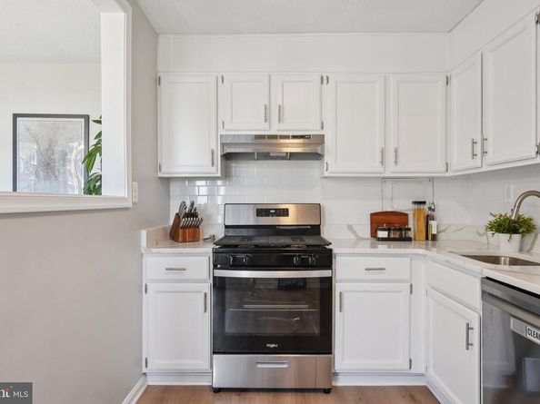 4600 S Four Mile Run Drive 842, Arlington VA 22204
