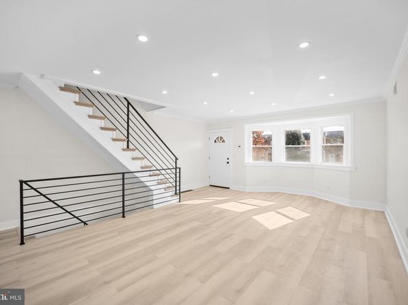 1521 E Walnut Lane, Philadelphia PA 19138