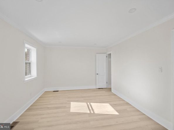 1521 E Walnut Lane, Philadelphia PA 19138