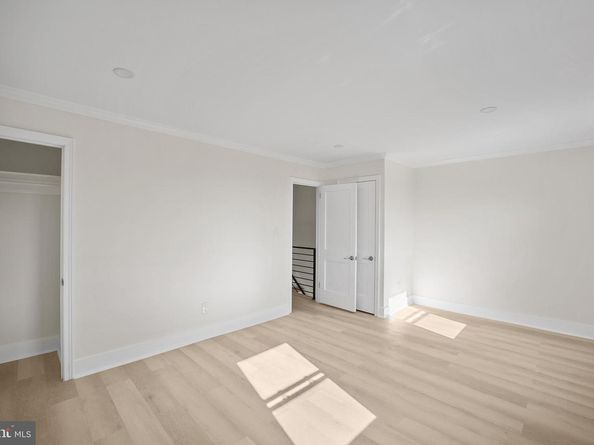 1521 E Walnut Lane, Philadelphia PA 19138