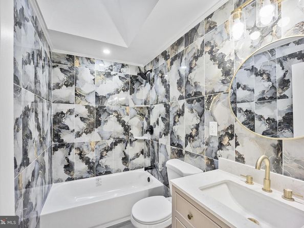 1521 E Walnut Lane, Philadelphia PA 19138