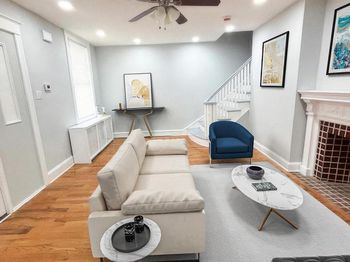 429 E Montana Street