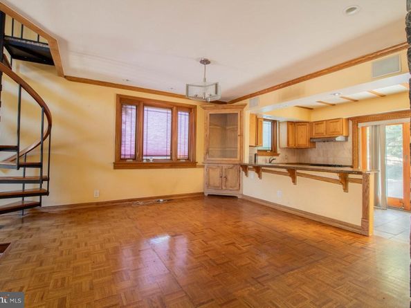 302 Crest Park Road, Philadelphia PA 19119
