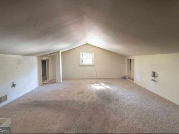 302 Crest Park Road, Philadelphia PA 19119
