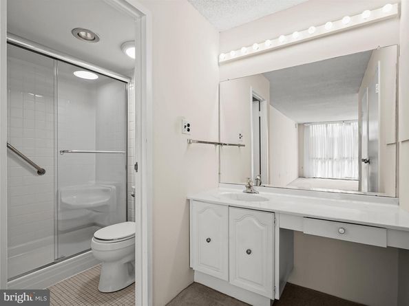 5300 Holmes Run Parkway 402, Alexandria VA 22304