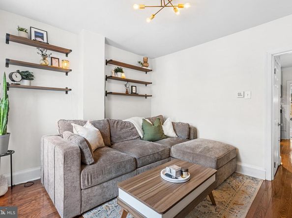 2505 Sepviva Street, Philadelphia PA 19125