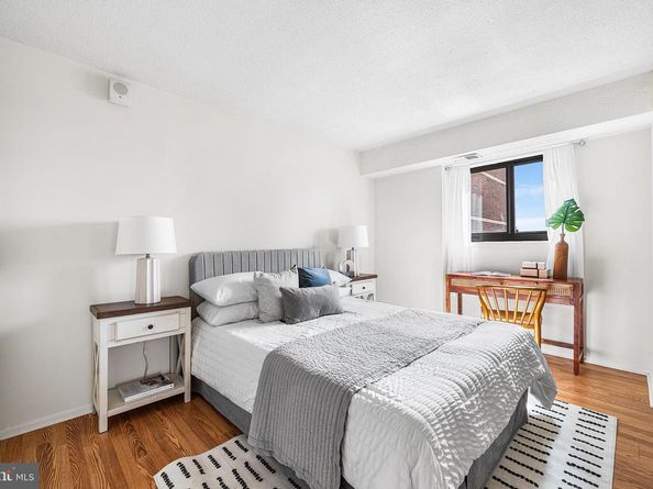 1420 Locust Street 25J, Philadelphia PA 19102