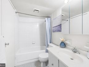 1420 Locust Street 25J, Philadelphia PA 19102