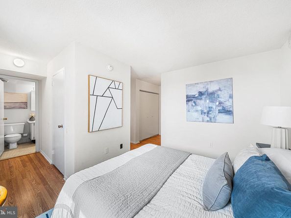 1420 Locust Street 25J, Philadelphia PA 19102
