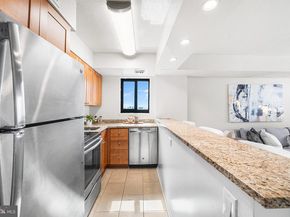 1420 Locust Street 25J, Philadelphia PA 19102