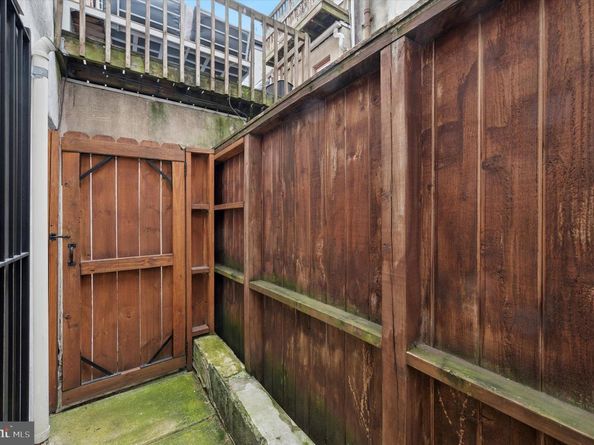 2138 Tryon Street, Philadelphia PA 19146