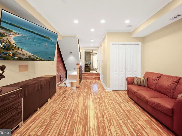 819 4TH Street NE, Washington DC 20002