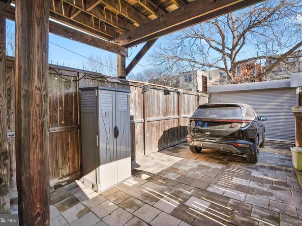 819 4TH Street NE, Washington DC 20002