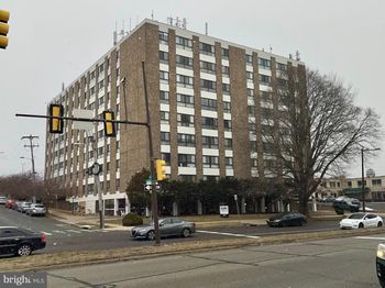 7600 E Roosevelt Boulevard