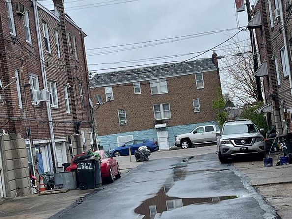 1353 Fanshawe Street, Philadelphia PA 19111