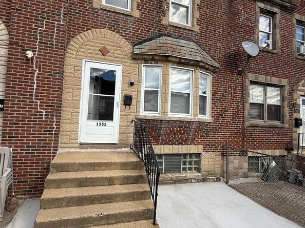 1353 Fanshawe Street, Philadelphia PA 19111