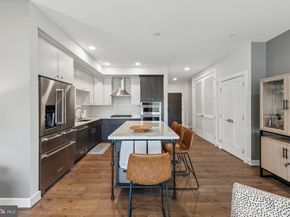 625 Slaters Lane 304, Alexandria VA 22314