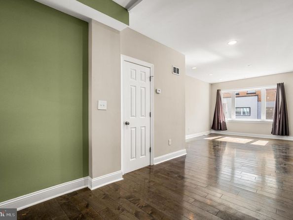 2633 Tasker Street, Philadelphia PA 19145