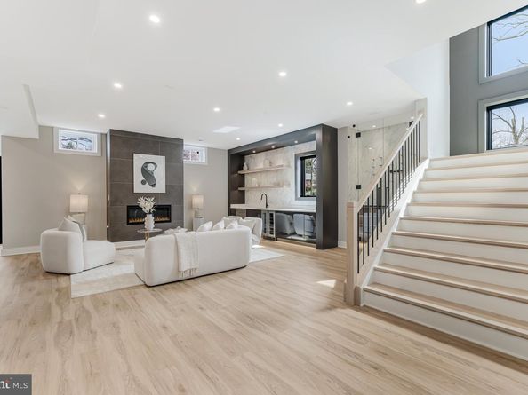 7400 Churchill Road, Mclean VA 22101