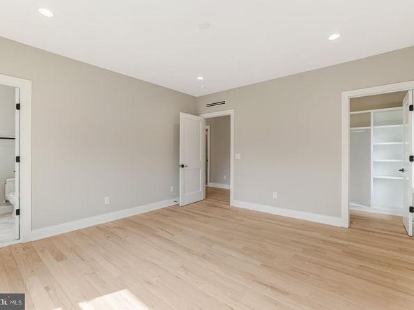 7400 Churchill Road, Mclean VA 22101
