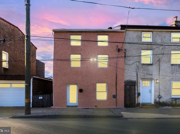 4664 Canton Street, Philadelphia PA 19127