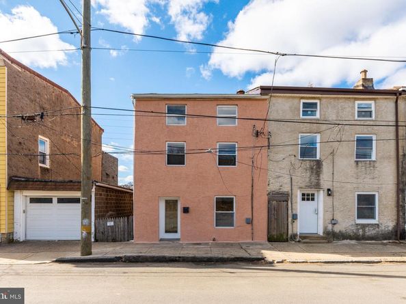 4664 Canton Street, Philadelphia PA 19127
