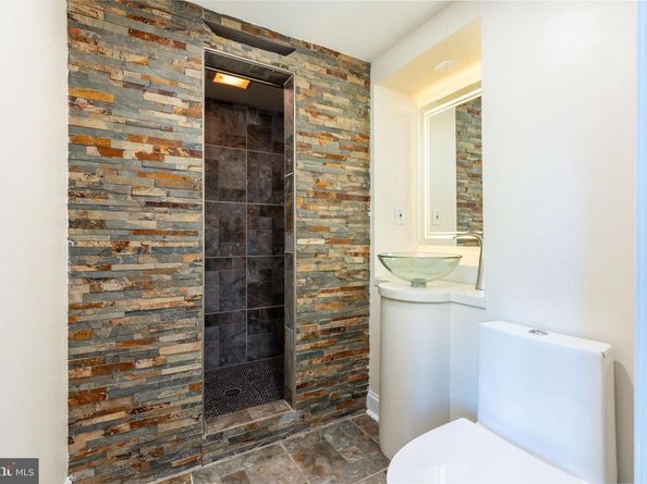 4664 Canton Street, Philadelphia PA 19127