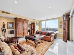 717 S Chris Columbus Boulevard 802, Philadelphia PA 19147