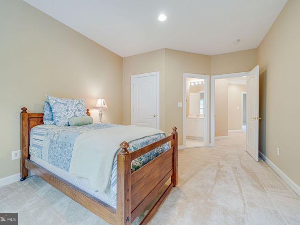 6424 Recreation Lane, Falls Church VA 22041