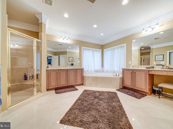 6424 Recreation Lane, Falls Church VA 22041