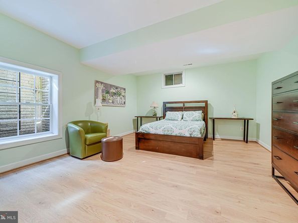 6424 Recreation Lane, Falls Church VA 22041