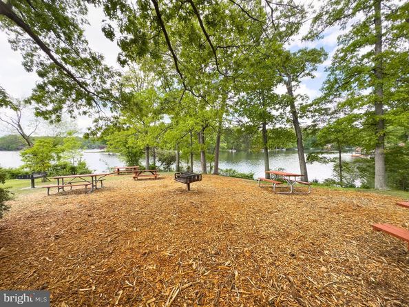 6424 Recreation Lane, Falls Church VA 22041