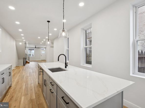 1039 E Chelten Avenue, Philadelphia PA 19138