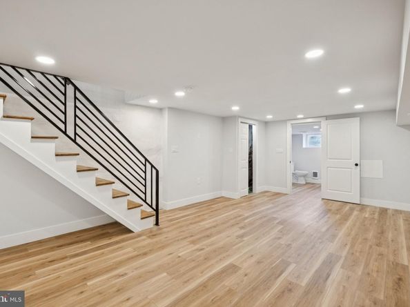 1039 E Chelten Avenue, Philadelphia PA 19138
