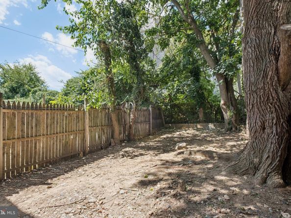 1039 E Chelten Avenue, Philadelphia PA 19138