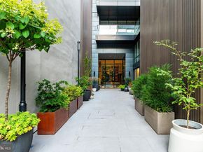 223 S 6TH Street 301, Philadelphia PA 19106