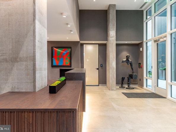 223 S 6TH Street 301, Philadelphia PA 19106