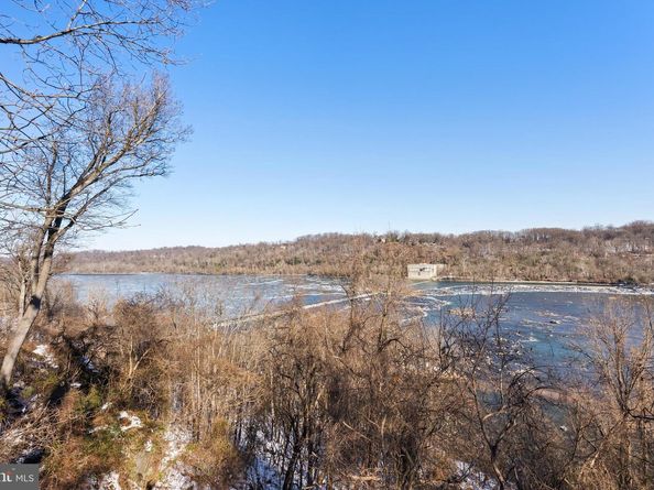 1159 Crest Lane, Mclean VA 22101