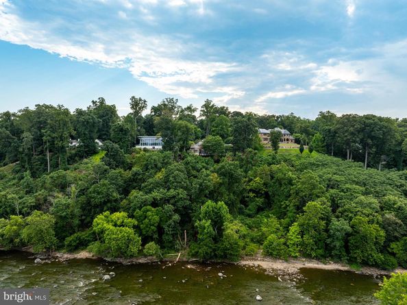 1159 Crest Lane, Mclean VA 22101