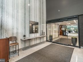 604 S Washington Square 1505, Philadelphia PA 19106