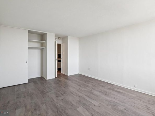 604 S Washington Square 1505, Philadelphia PA 19106