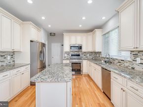 2410 Dakota Lakes Drive, Herndon VA 20171