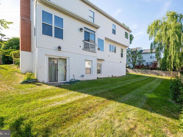 2410 Dakota Lakes Drive, Herndon VA 20171