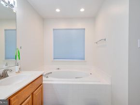 2410 Dakota Lakes Drive, Herndon VA 20171